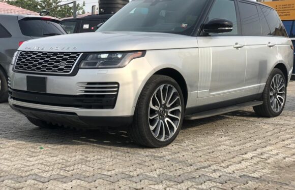 RANGE ROVER VOGUE – AVAILABLE ON REQUEST