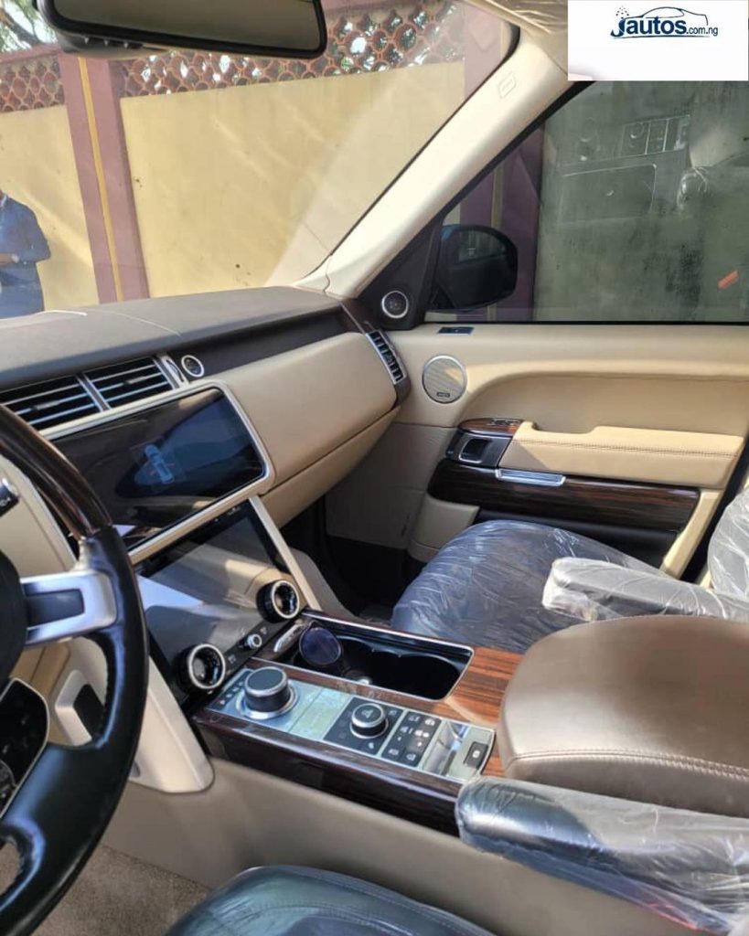 2019 Range Rover car rental
